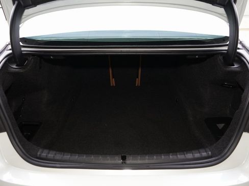 Used 2019 BMW 530i w/ Convenience Package image 28