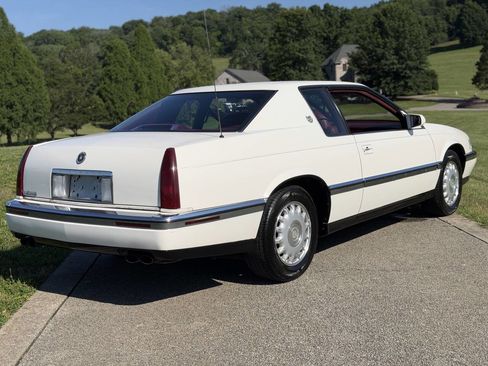 Used 1993 Cadillac Eldorado FWD image 12