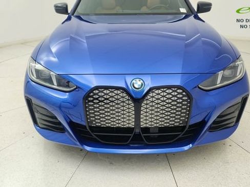 Used 2025 BMW i4 eDrive40 w/ M Sport Package RWD image 8