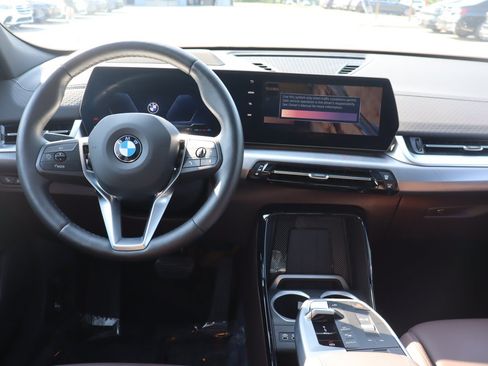 Used 2025 BMW X2 xDrive28i w/ Premium Package AWD/4WD image 12