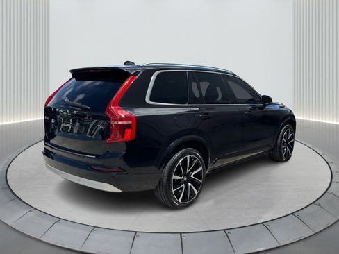 Used 2022 Volvo XC90 T6 Momentum w/ Advanced Package image 6