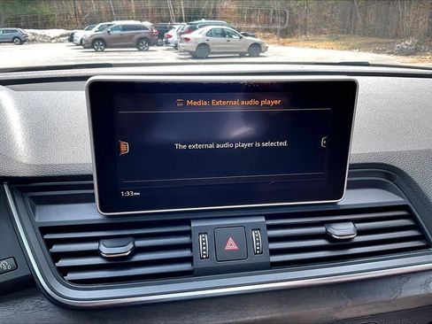 Used 2018 Audi Q5 2.0T Premium Plus w/ Premium Plus Package image 19