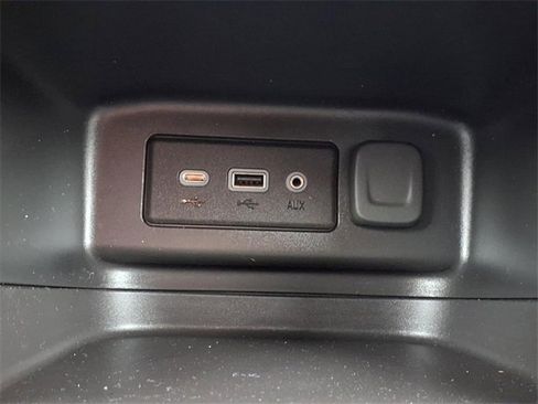 Used 2023 Chevrolet Equinox RS w/ LPO, Floor Liner Package image 8