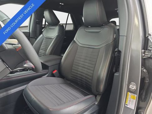 Used 2026 Ford Explorer ST-Line w/ ST-Line Street Pack AWD/4WD image 14