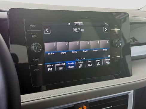 New 2026 Volkswagen Taos SE image 15