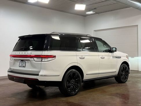 Used 2024 Lincoln Navigator Black Label AWD/4WD image 4