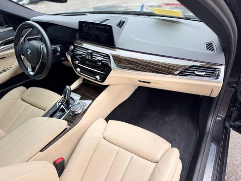 Used 2020 BMW 530i xDrive w/ Executive Package image 20