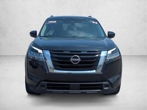 Used 2022 Nissan Pathfinder SV FWD image 2