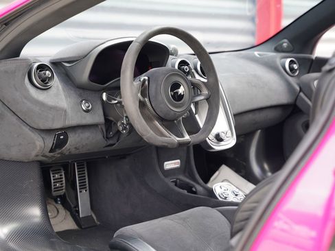 Used 2019 McLaren 600LT RWD image 5