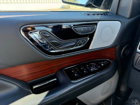 Used 2022 Lincoln Navigator Reserve w/ Equipment Group 201A image 31