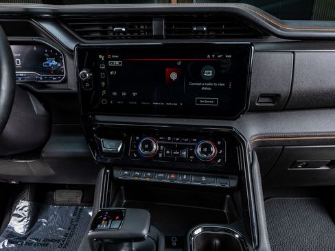 Used 2024 GMC Sierra 1500 AT4 w/ AT4 Preferred Package image 23