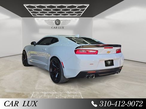Used 2018 Chevrolet Camaro SS image 3