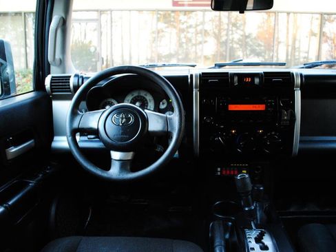 Used 2007 Toyota FJ Cruiser 4WD AT image 13