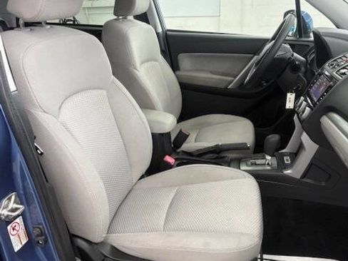 Used 2017 Subaru Forester 2.5i Premium image 17