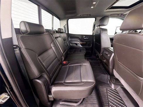 Used 2018 GMC Sierra 2500 Denali image 24