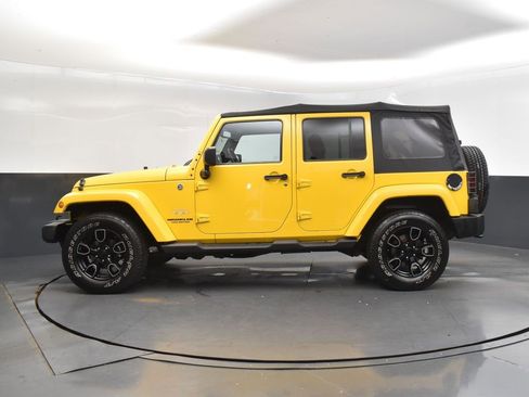 Used 2015 Jeep Wrangler Unlimited Sahara w/ Connectivity Group image 4