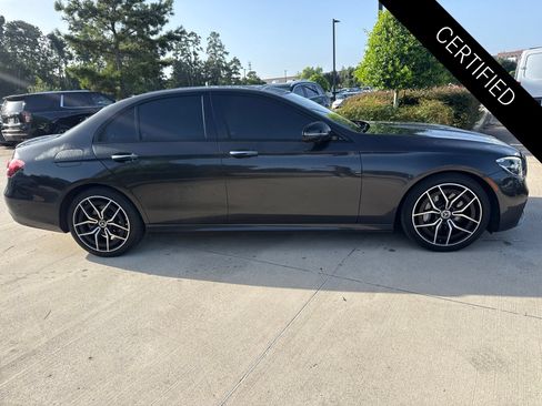 Used 2022 Mercedes-Benz E 350 Sedan image 3