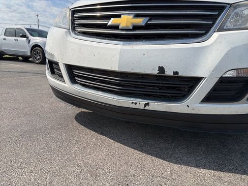 Used 2016 Chevrolet Traverse LT w/ Style and Technology Package image 15