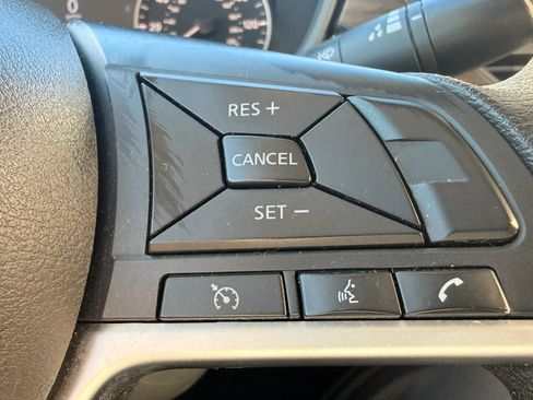 Used 2024 Nissan Altima 2.5 SV FWD image 20