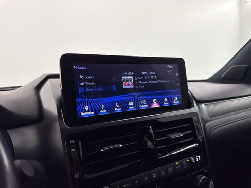 Certified 2022 Lexus GX 460 w/ Black Line Special Edition AWD/4WD image 22