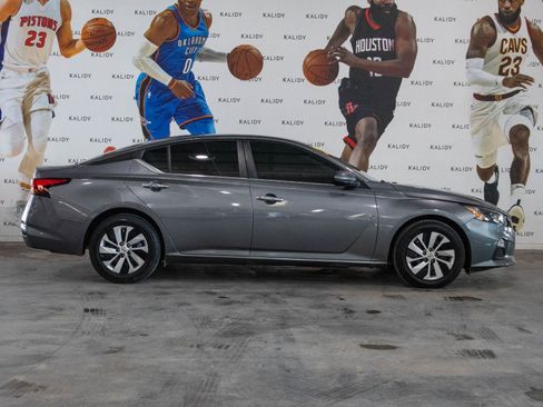 Used 2022 Nissan Altima 2.5 S image 16