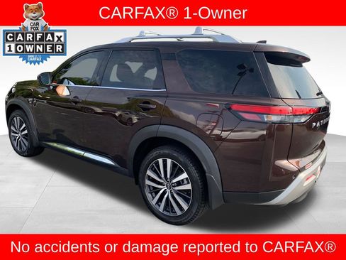 Used 2022 Nissan Pathfinder Platinum w/ Lighting Package (N92) AWD/4WD image 3