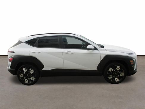 Used 2025 Hyundai Kona SEL FWD image 6