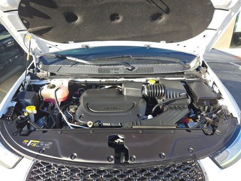 Used 2024 Chrysler Pacifica Touring-L image 31