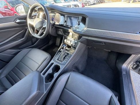 Certified 2024 Volkswagen Jetta SE FWD image 23