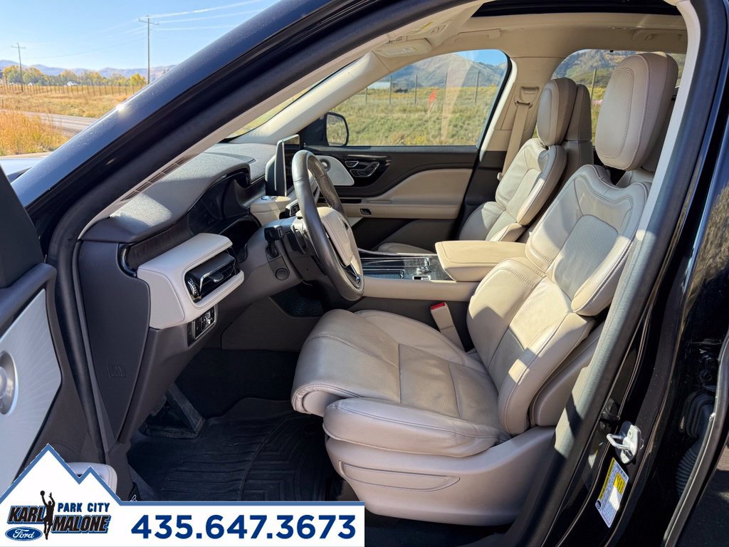 Used 2023 Lincoln Aviator Reserve w/ Equipment Group 201A AWD/4WD image 12