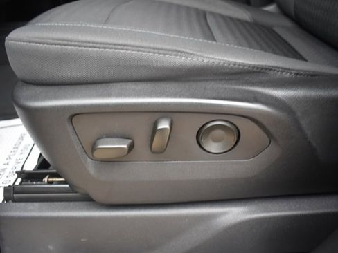 Used 2022 Chevrolet Silverado 1500 RST image 16