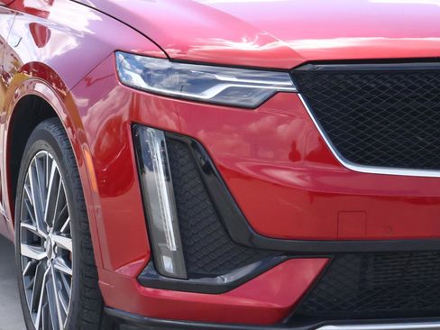 Certified 2024 Cadillac XT6 Sport w/ Technology Package image 9