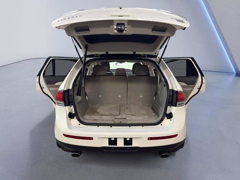 Used 2012 Lincoln MKX AWD image 11