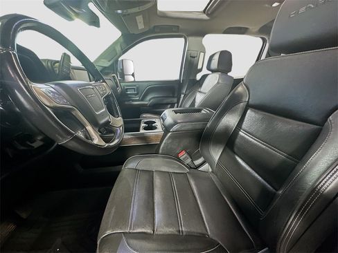 Used 2019 GMC Sierra 3500 Denali w/ Duramax Plus Package image 23