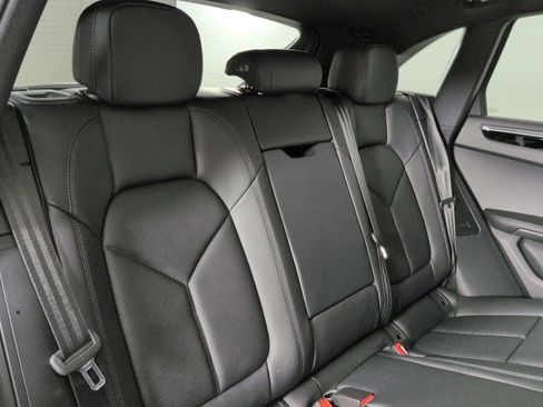 New 2026 Porsche Macan AWD/4WD image 25
