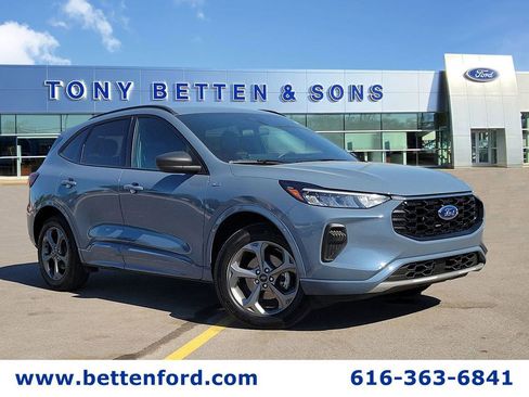 Used 2024 Ford Escape ST-Line w/ Tech Pack #1 AWD/4WD image 1