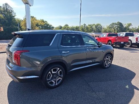Used 2024 Hyundai Palisade Limited AWD/4WD image 3