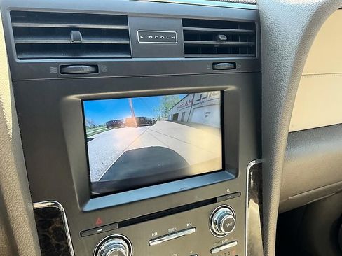 Used 2015 Lincoln Navigator L 4WD image 20