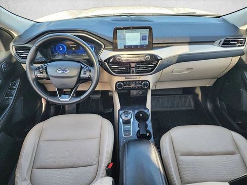 Used 2022 Ford Escape SEL w/ Technology Package FWD image 17
