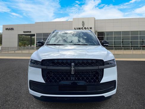 New 2026 Lincoln Navigator Reserve AWD/4WD image 8