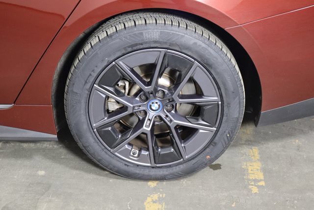 Used 2023 BMW i4 eDrive35 w/ Premium Package RWD image 47