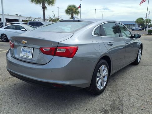 Used 2025 Chevrolet Malibu LT FWD image 2