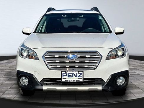 Used 2017 Subaru Outback 2.5i Limited AWD/4WD image 2