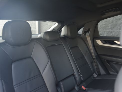Used 2026 Porsche Cayenne S image 37