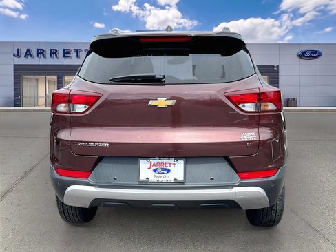 Used 2022 Chevrolet TrailBlazer LT w/ Convenience Package FWD image 6