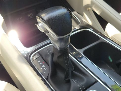 Used 2022 Kia Telluride S FWD image 30