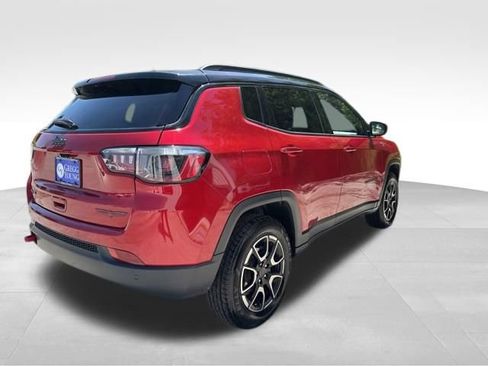 Used 2025 Jeep Compass Trailhawk AWD/4WD image 7