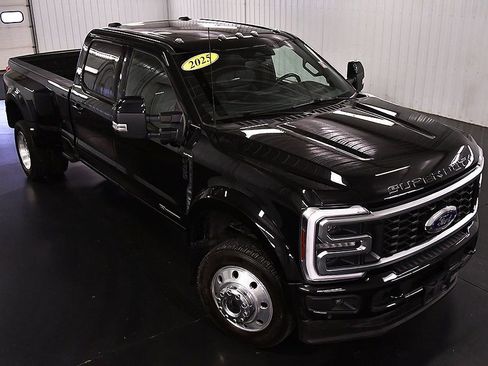 Used 2025 Ford F450 Platinum w/ FX4 Off-Road Package AWD/4WD image 16