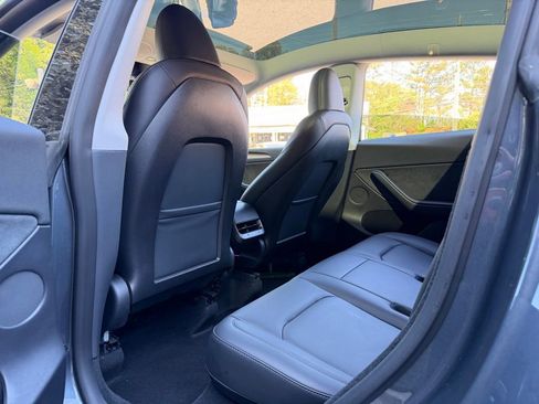 Used 2023 Tesla Model Y Long Range image 30