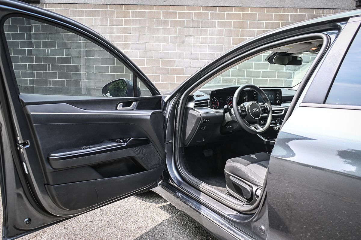 Used 2021 Kia K5 LXS FWD image 7